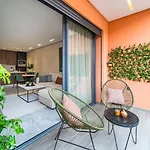 Cute And Modern In Heart Of Downtown