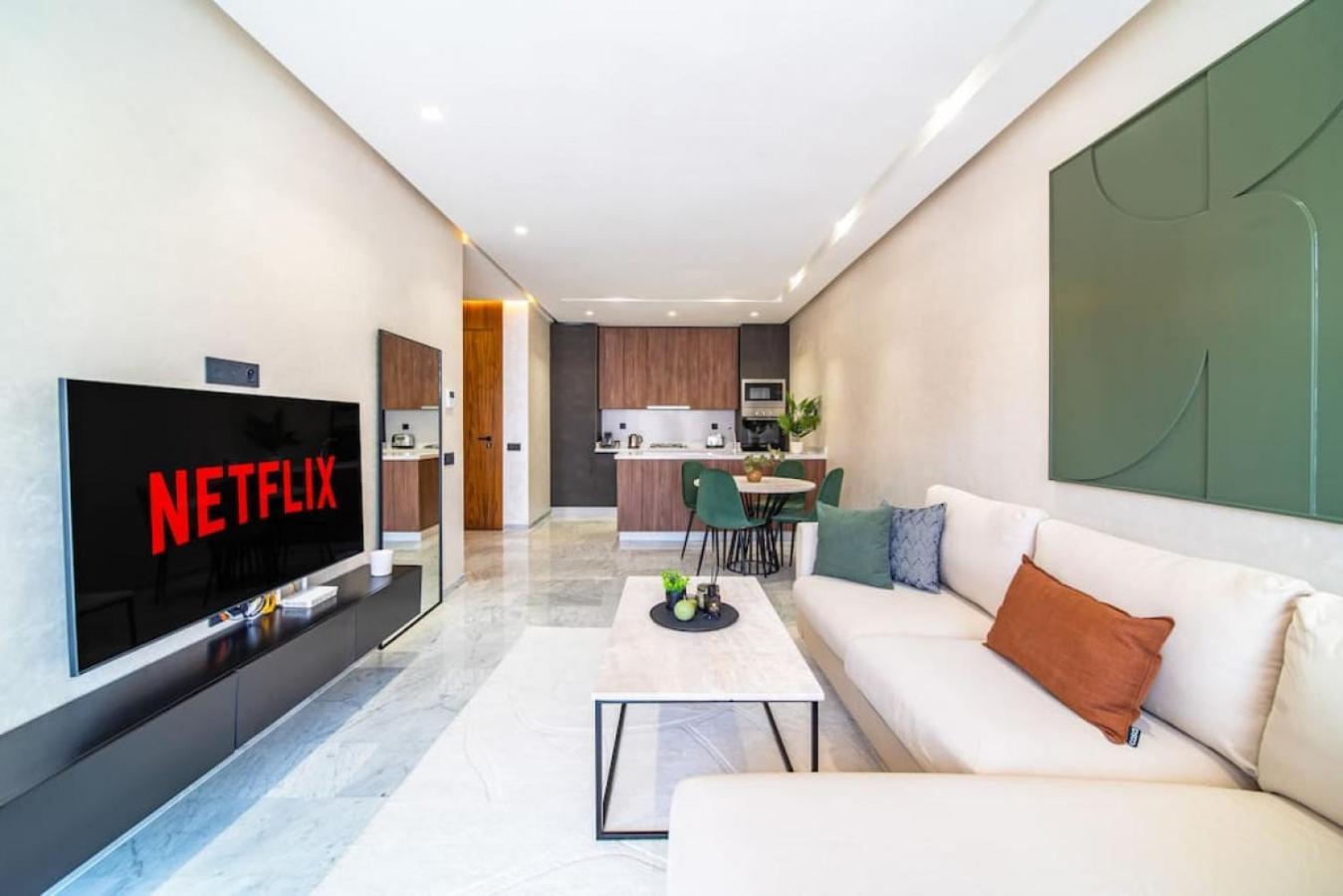 Cute And Modern In Heart Of Downtown